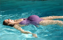 Плавание, аквааэробика, йога для беременных - адреса бассейнов, клубов, центров. 